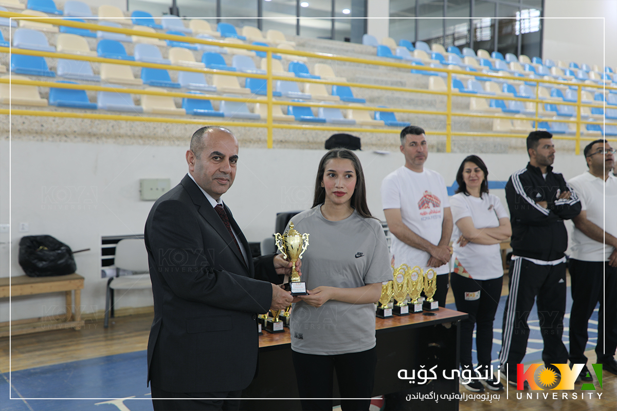 یاریی کۆتاییی خولەکانی تێنسی سەرمێز و تۆپی بالە لە زانکۆی کۆیە بەڕێوەچوو