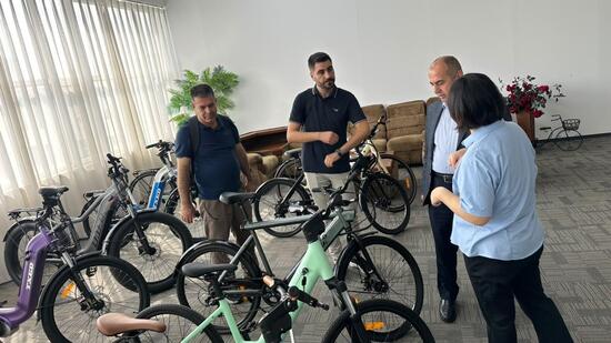 Koya University Delegation in China Visits E-Bike Manufacturer to Advance Clean Transportation on Campus