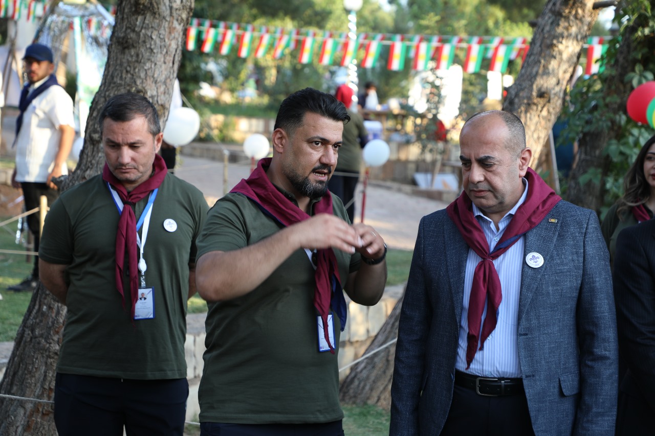 سەرۆکی زانکۆ چالاکیی چادرگەی دیدەوانی خوێندکارانی فاکەڵتیی پەروەردەی جەستەیی و زانستەوەرزشییەکانی زانکۆی کۆیەی بەسەرکردەوە